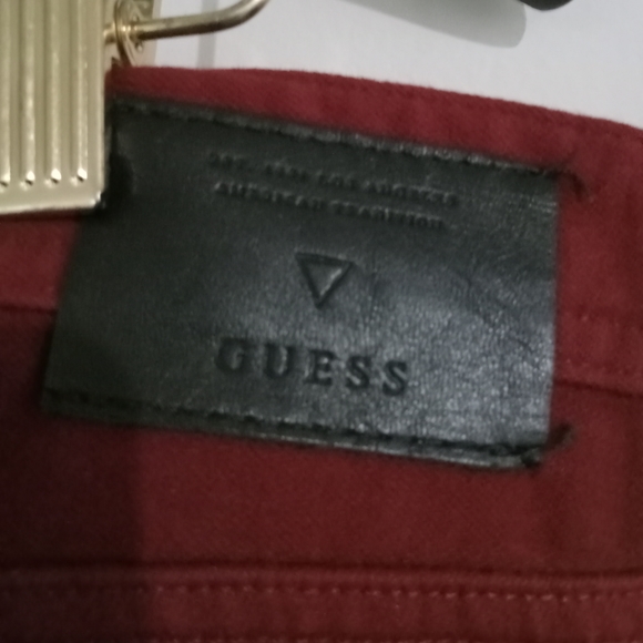 Burgundy Guess jeans..tapered legs-36w 34l - Picture 6 of 8